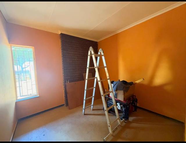 10 BEDROOM HOUSE FOR SALE IN VANDERBIJLPARK CE 5